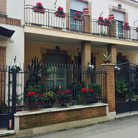 Rose House * Cisterna di Latina