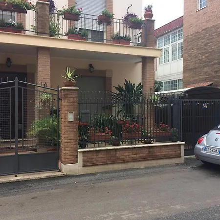 Rose House Lejlighed Cisterna di Latina
